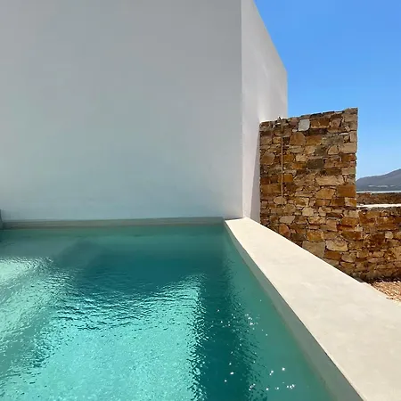 Saliagos Complex With Private Pools