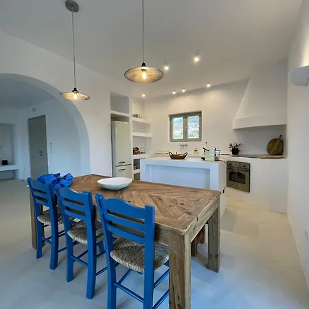 Saliagos Complex With Private Pools Antiparos