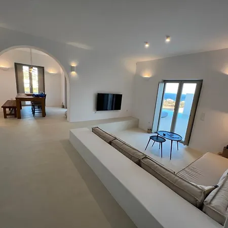 Saliagos Complex With Private Pools Antiparos