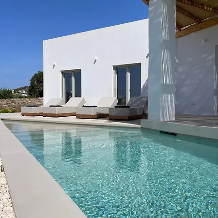 Saliagos Complex With Private Pools