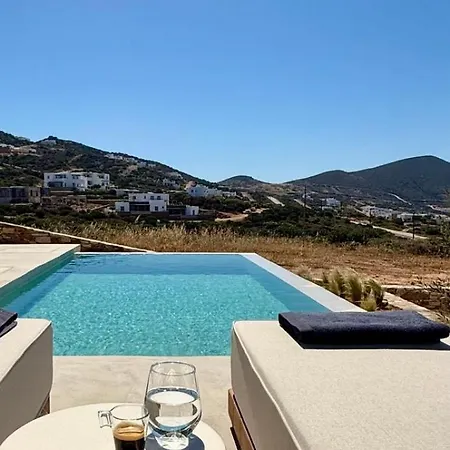 Saliagos Complex With Private Pools *