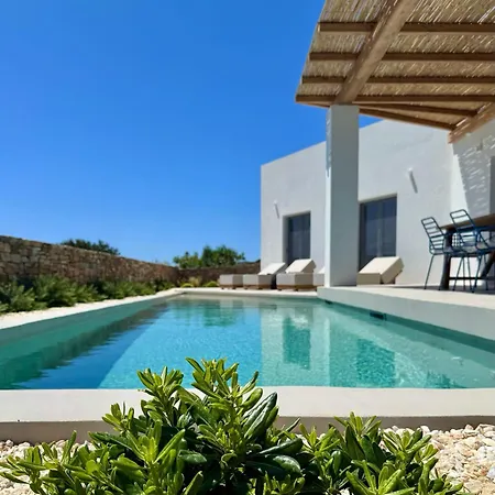 Saliagos Complex With Private Pools Antiparos