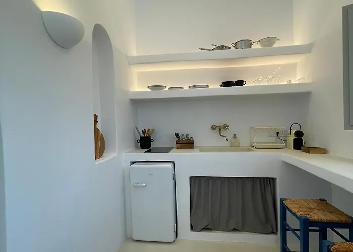 Villa Saliagos Complex With Private Pools *