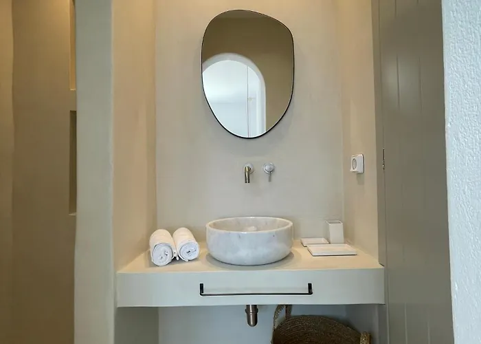 Saliagos Complex With Private Pools