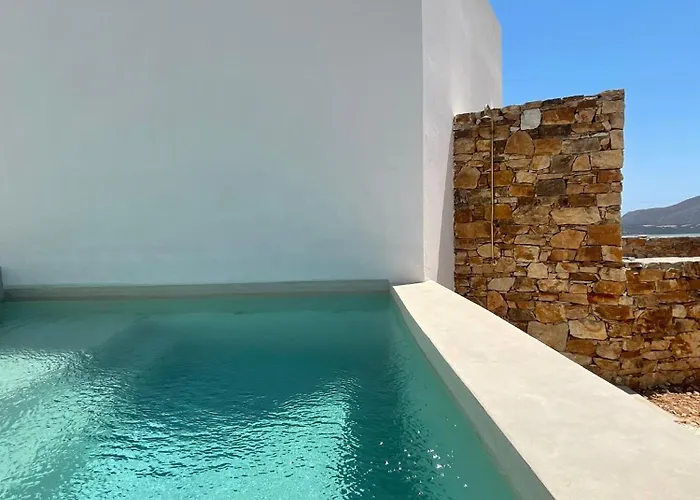 Saliagos Complex With Private Pools