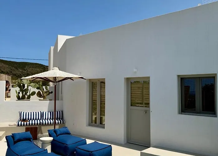 Saliagos Complex With Private Pools