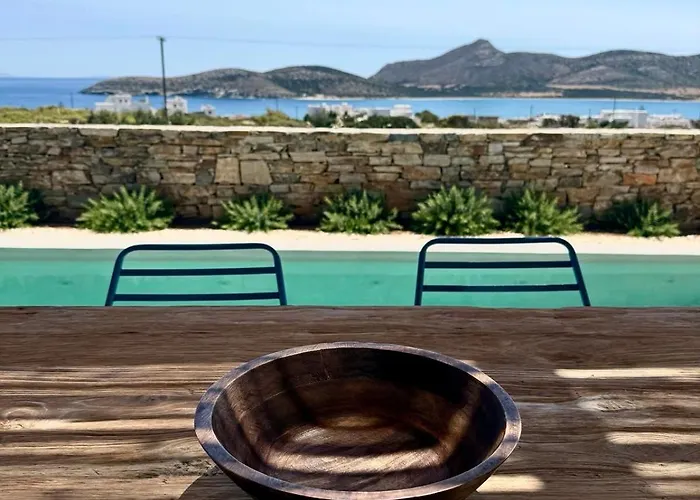 Villa Saliagos Complex With Private Pools *